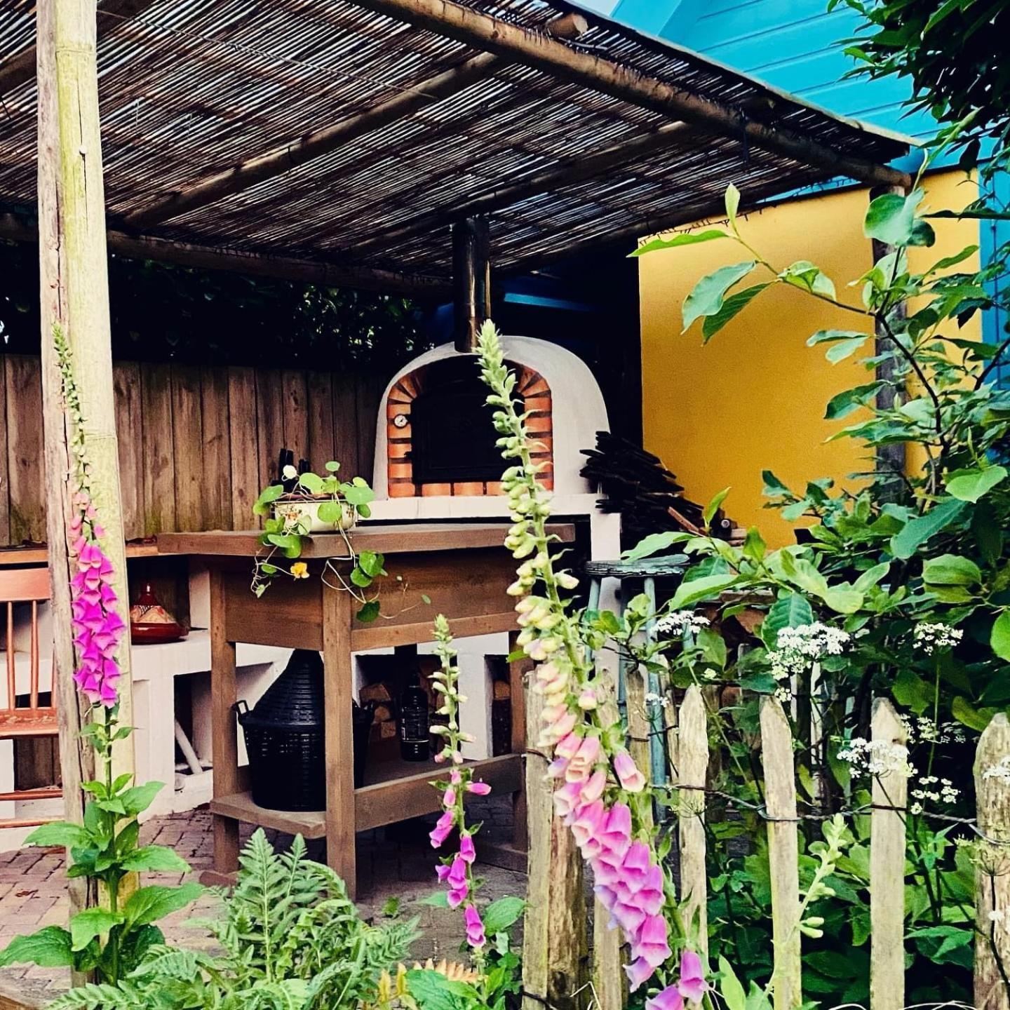 In De Aap - Appartementen & Guesthouse ベルゲン エクステリア 写真