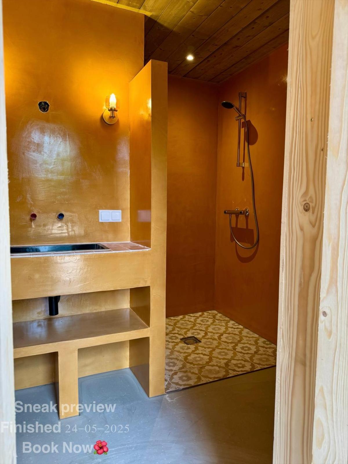 In De Aap - Appartementen & Guesthouse ベルゲン エクステリア 写真